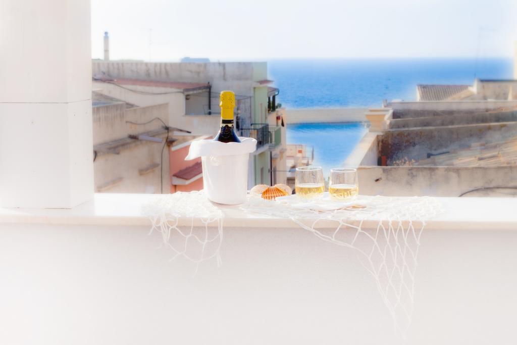 Stanze Del Mare Bed & Breakfast Balestrate Bagian luar foto