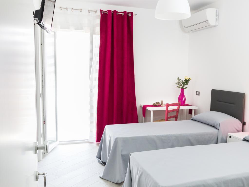 Stanze Del Mare Bed & Breakfast Balestrate Ruang foto